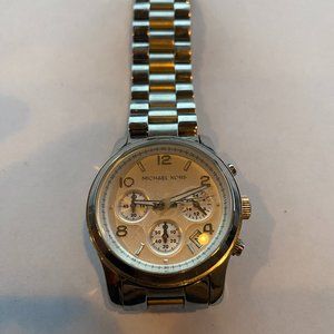 Michael Kors Women's Runway Silver-Tone Watch MK5076